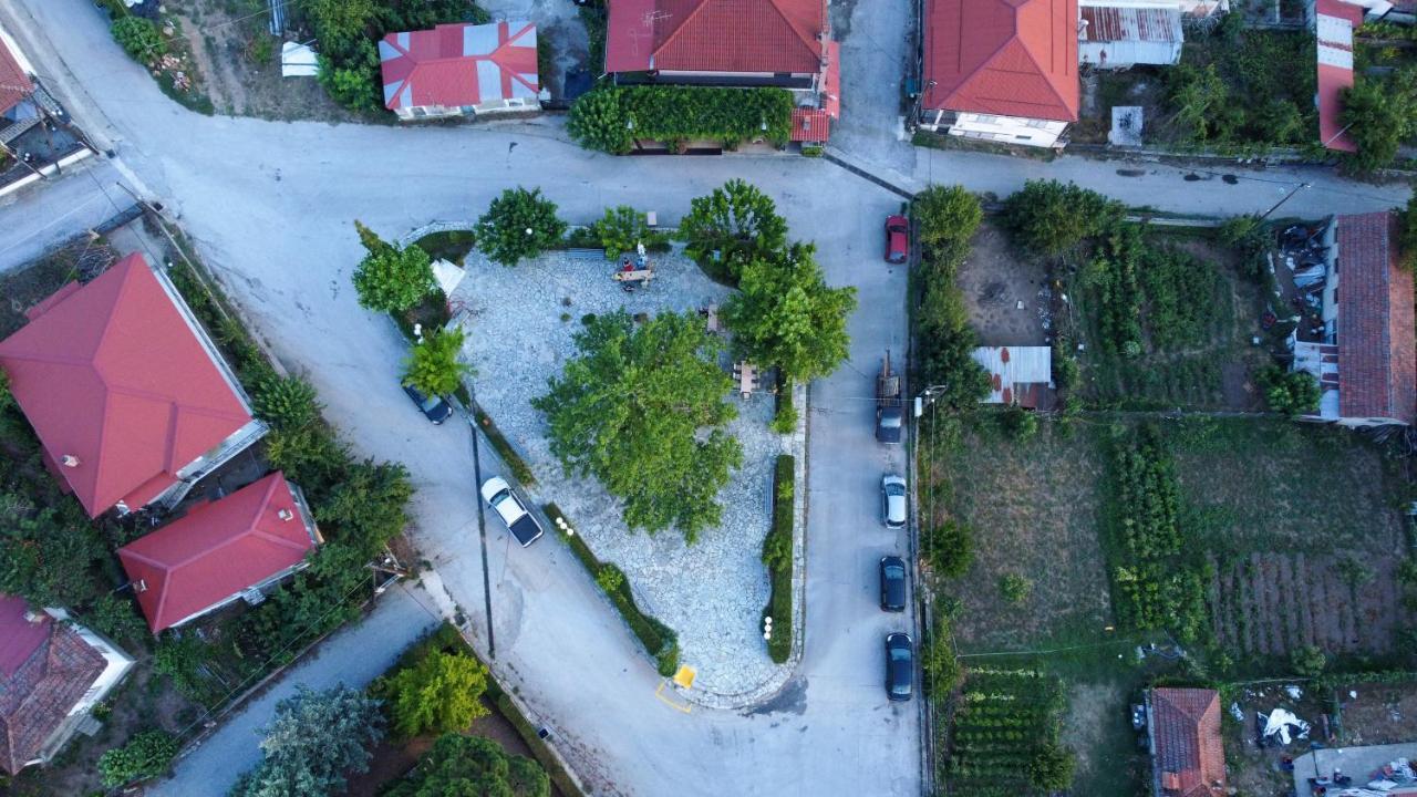 Arados Family Residence Kalampáka Luaran gambar