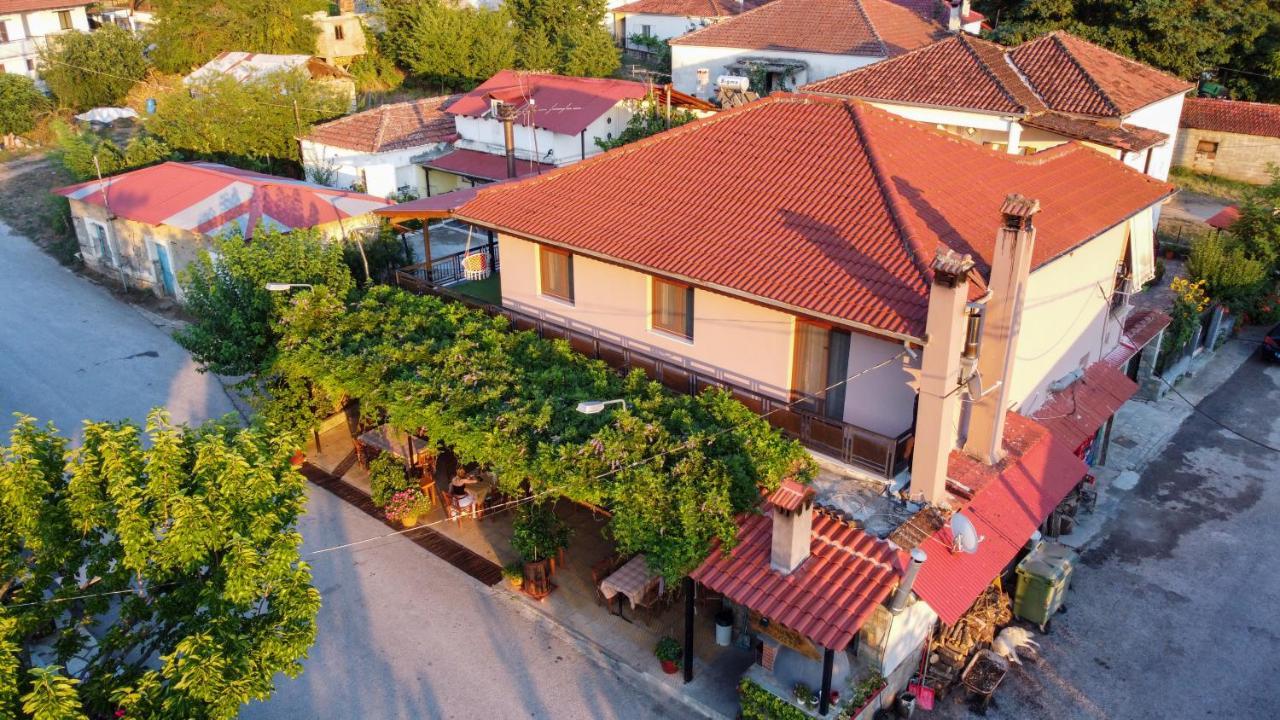 Arados Family Residence Kalampáka Luaran gambar