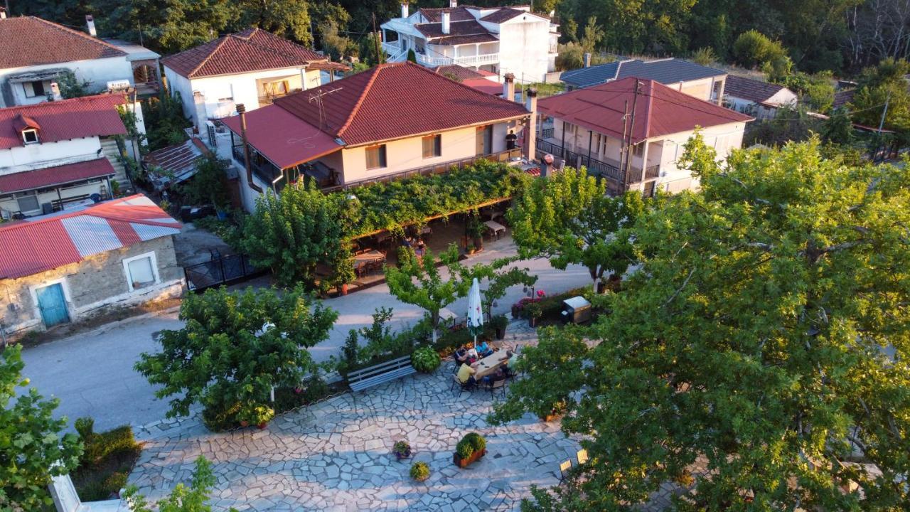 Arados Family Residence Kalampáka Luaran gambar